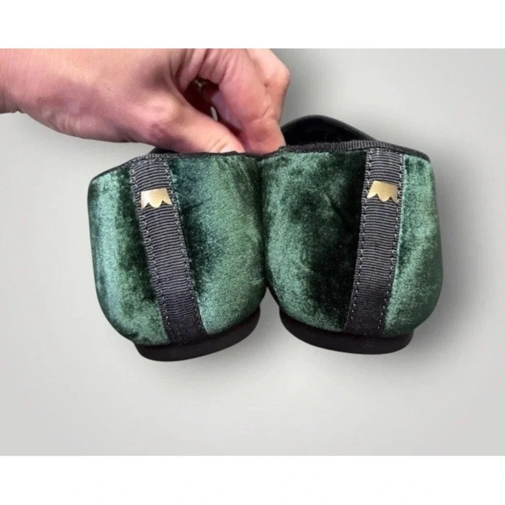 Birdies starling Green velvet  flats slip on loafer Size 7.5